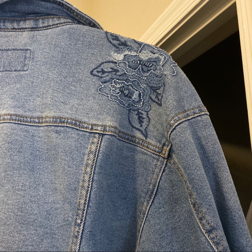 Jean jacket from Universal thread - Picture 5 of 6